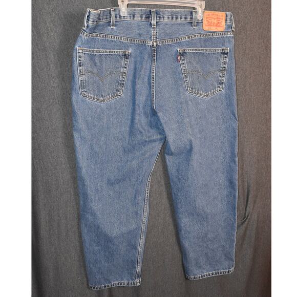 Lot of 2 Levi's 550 Relaxed Fit Men's 44x29 Distressed Denim Jeans Dark & Light - Picture 8 of 14